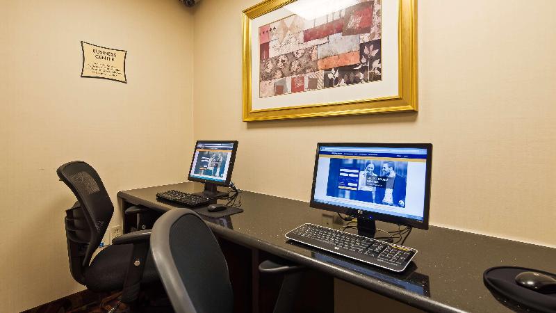 ホテル Best Western Plus Reading Inn & Suites