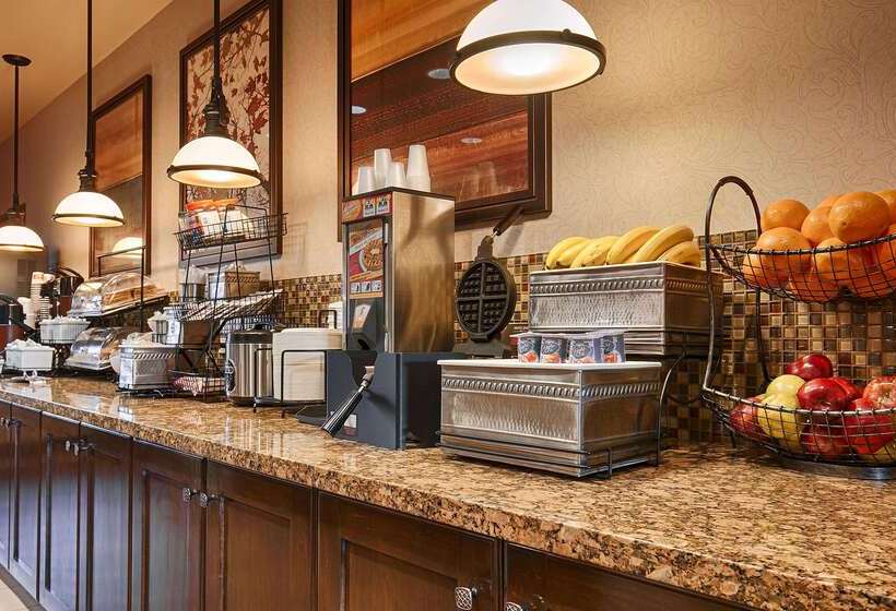 فندق Best Western Plus Tupelo Inn & Suites