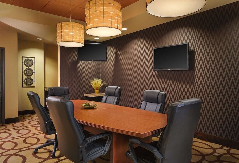 فندق Best Western Plus Tupelo Inn & Suites