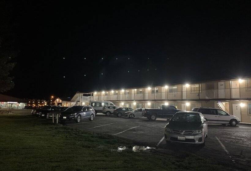 בית מלון כפרי Beverly Lodge