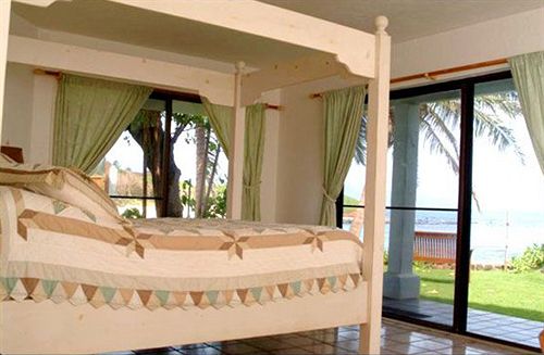 فندق Blue Tile Beach House