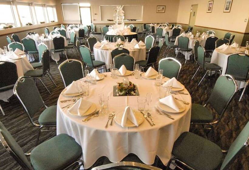 فندق Broadway Inn Conference Center