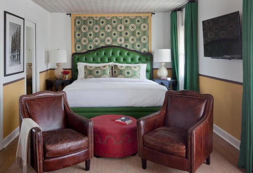 Casa Laguna Hotel & Spa