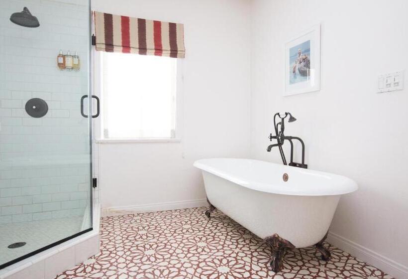 Casa Laguna Hotel & Spa