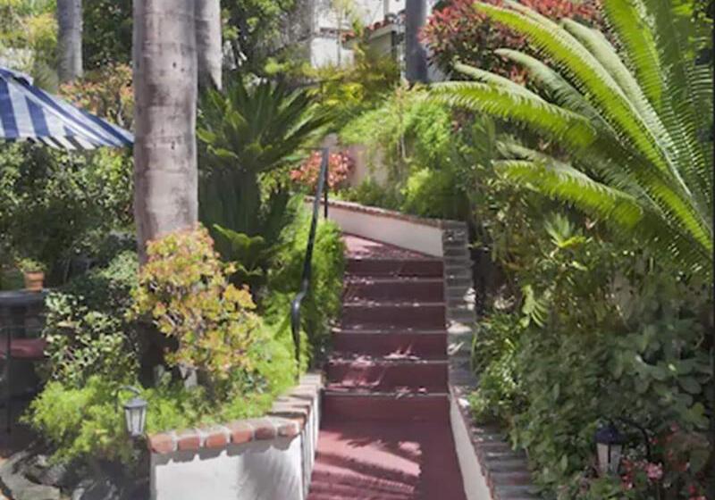 Casa Laguna Hotel & Spa