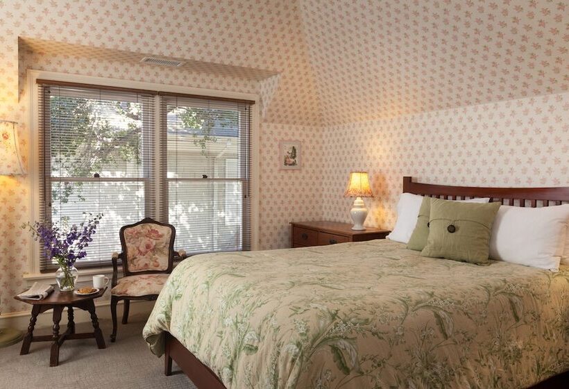 فندق Cheshire Cat Inn & Cottages