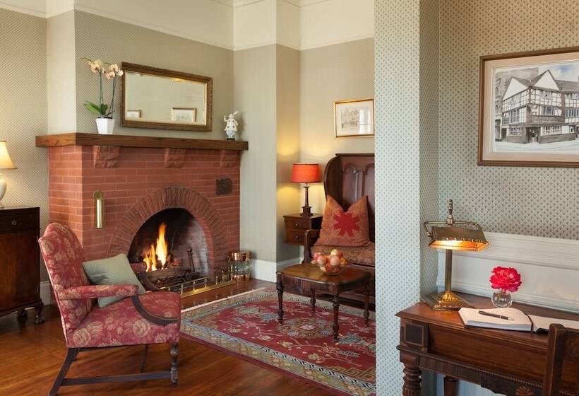 فندق Cheshire Cat Inn & Cottages