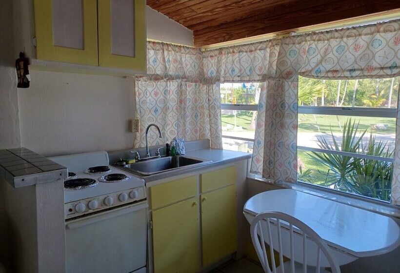 فندق Coconut Cove Resort & Marina