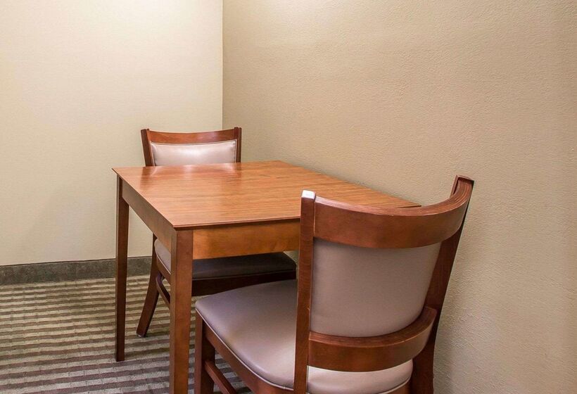 هتل Comfort Inn Hammond I94