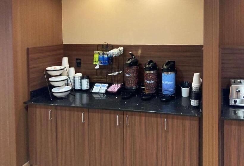 호텔 Comfort Inn & Suites Ankeny Des Moines