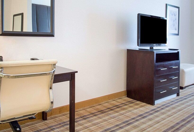 فندق Comfort Suites Mandeville  Covington