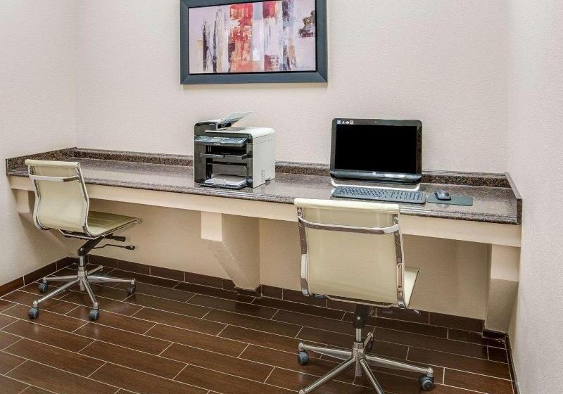 فندق Comfort Suites Mandeville  Covington