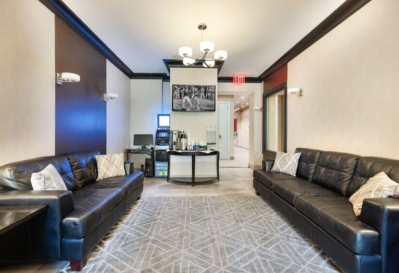 Condor Hotel By Luxurban