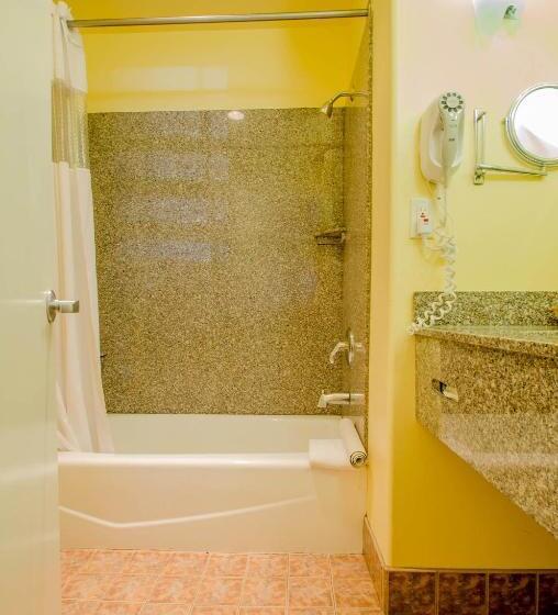 فندق Continental Inn