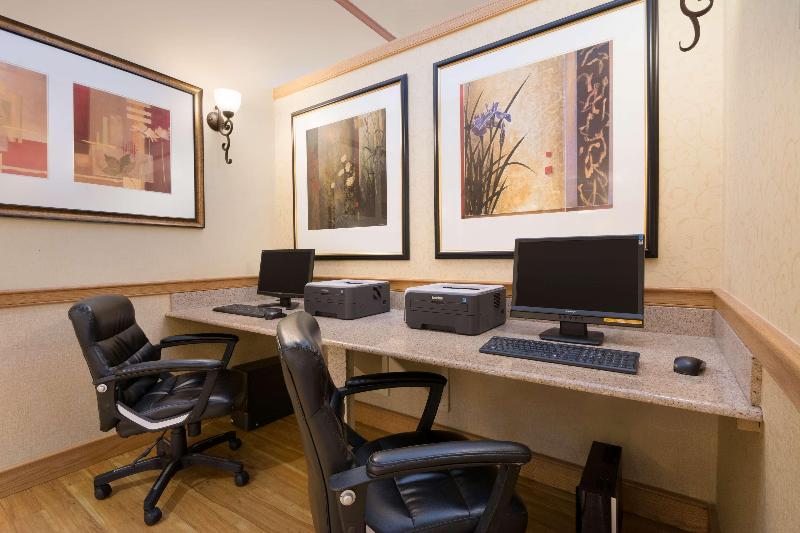 فندق Country Inn & Suites By Radisson, Covington, La