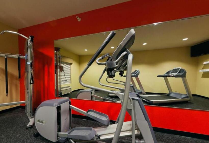 فندق Country Inn & Suites By Radisson, Michigan City, In