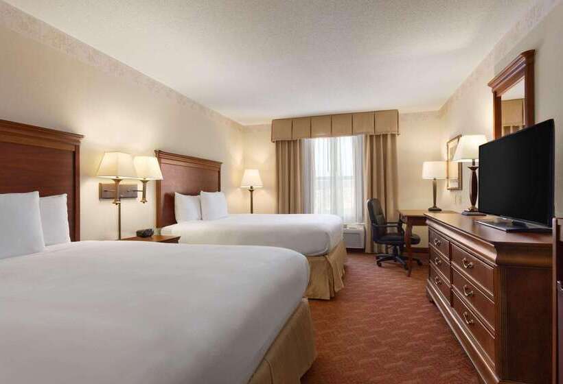 فندق Spark By Hilton Woodbridge