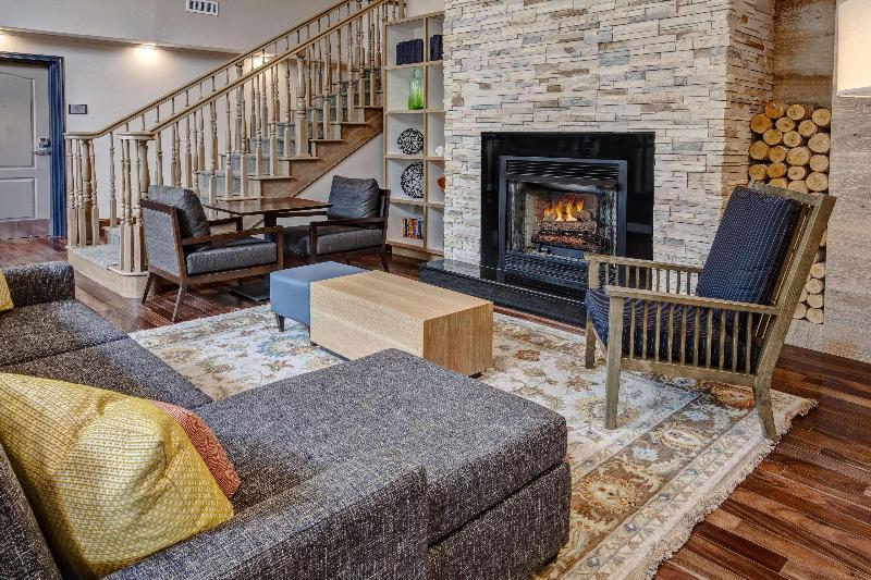 فندق Spark By Hilton Woodbridge