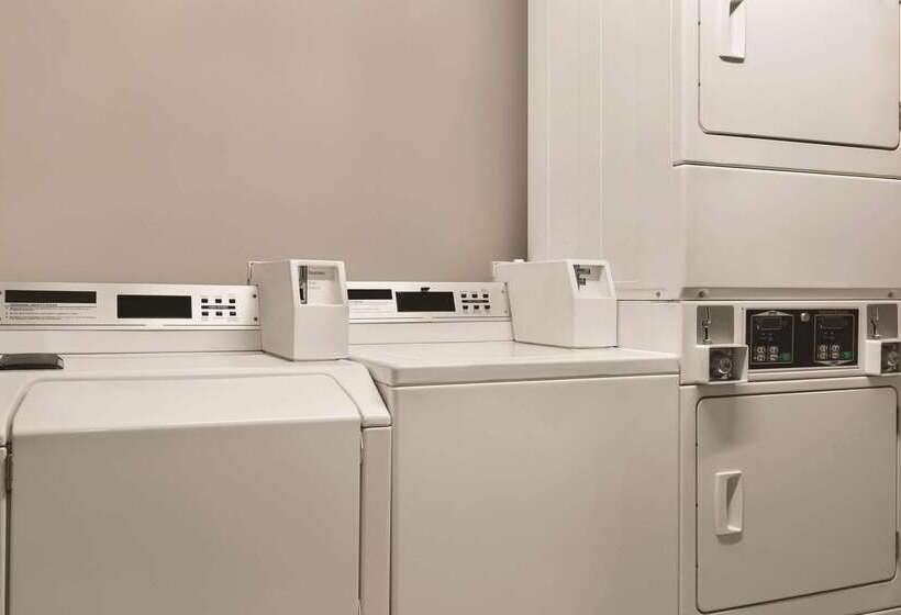 فندق Spark By Hilton Redlands