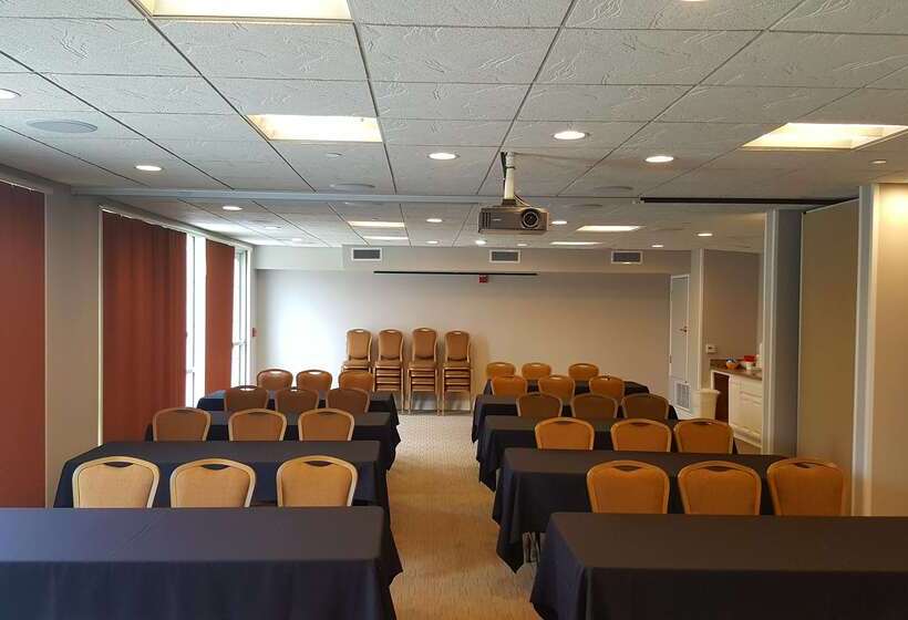 فندق Spark By Hilton Redlands