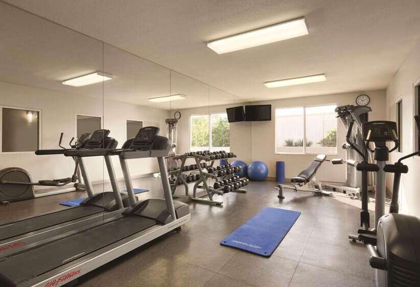 فندق Country Inn & Suites By Radisson, St. Petersburg  Clearwater, Fl