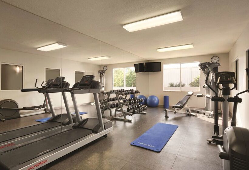 בית מלון כפרי Country Inn & Suites By Radisson, St. Petersburg  Clearwater, Fl