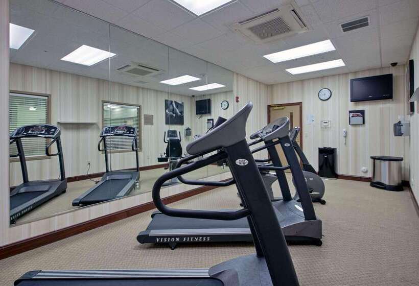 فندق Country Inn & Suites By Radisson, Wilmington, Nc