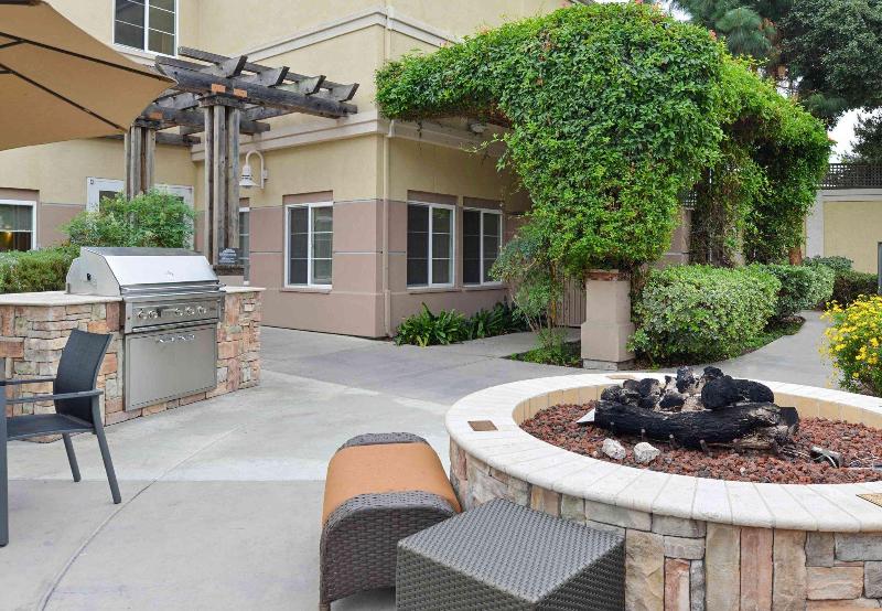 فندق Courtyard Palo Alto Los Altos