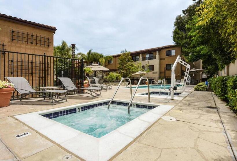 فندق Courtyard Palo Alto Los Altos