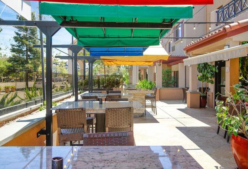 فندق Courtyard Palo Alto Los Altos