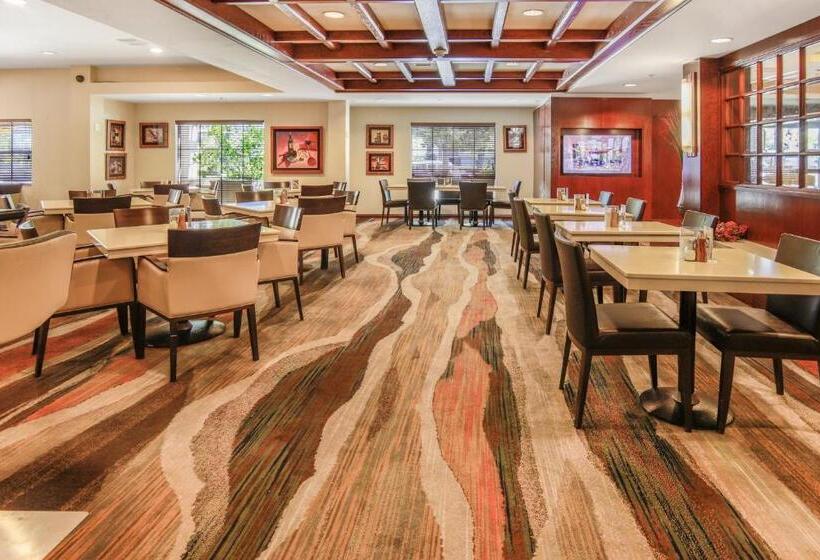 فندق Courtyard Palo Alto Los Altos