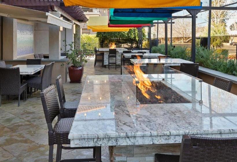 فندق Courtyard Palo Alto Los Altos