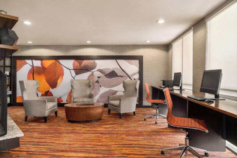 فندق Courtyard By Marriott Philadelphia Montgomeryville