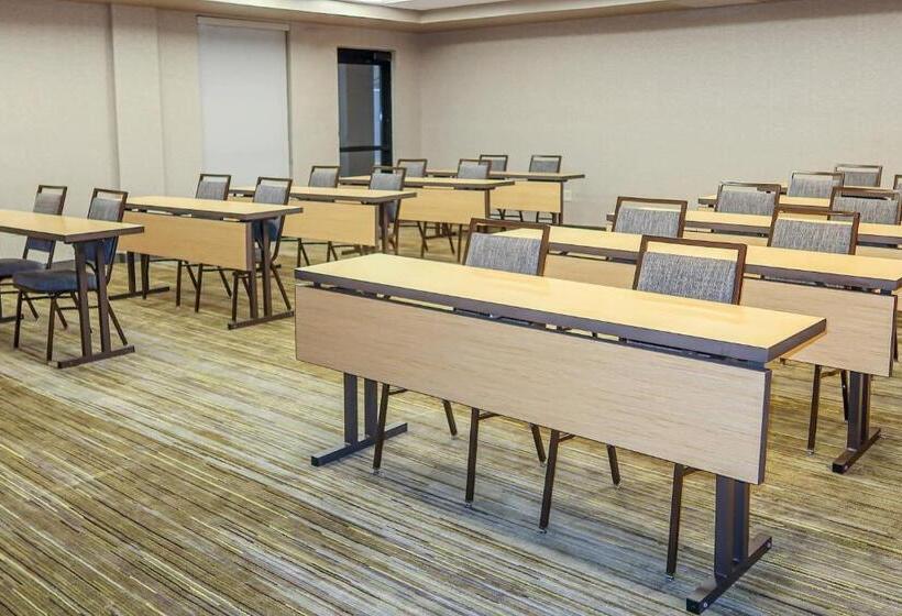 فندق Courtyard By Marriott Potomac Mills Woodbridge