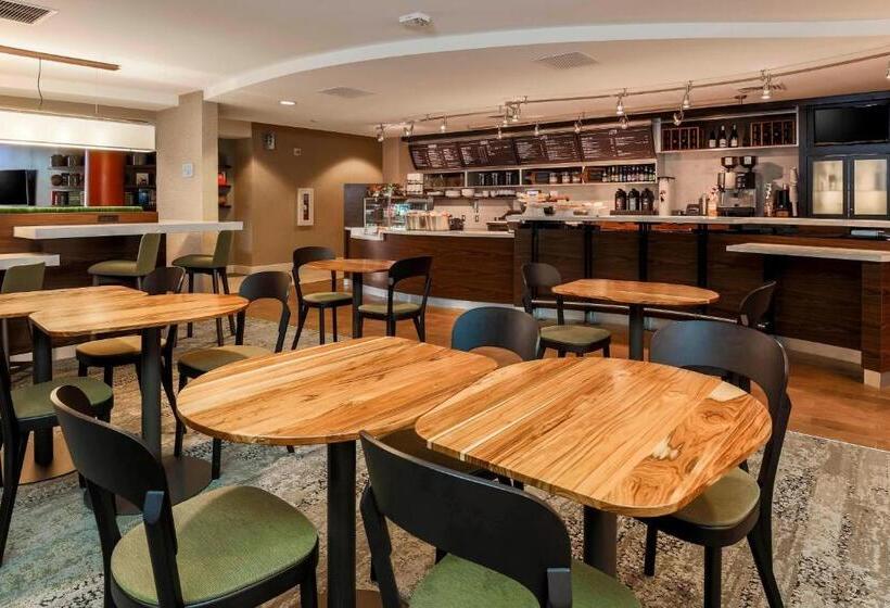 فندق Courtyard By Marriott Potomac Mills Woodbridge