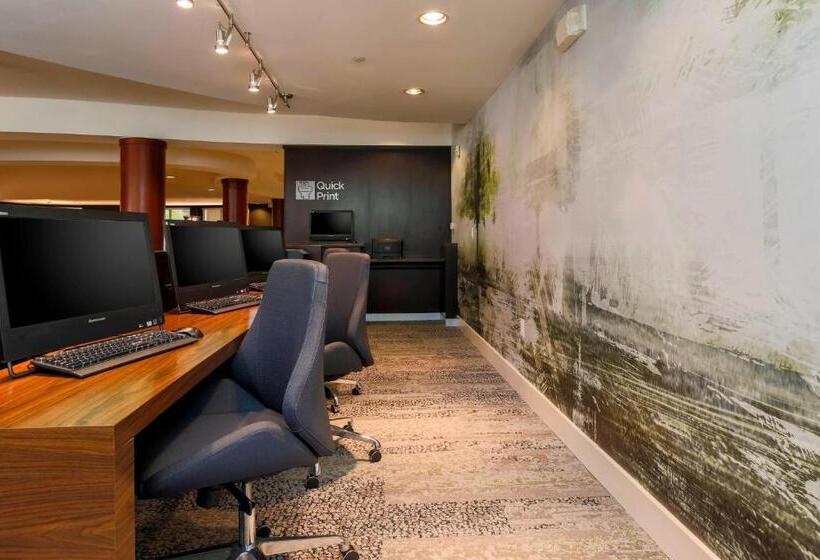 فندق Courtyard By Marriott Potomac Mills Woodbridge