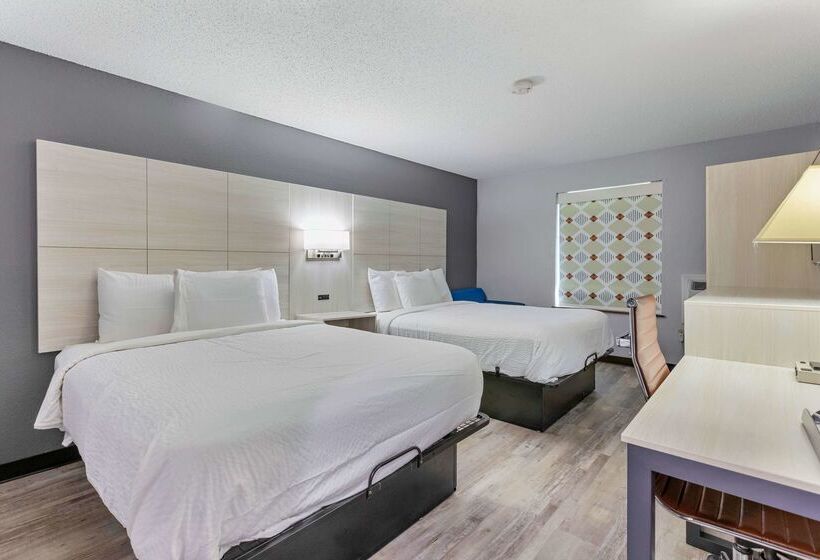 호텔 Days Inn By Wyndham Savannah Gateway I95