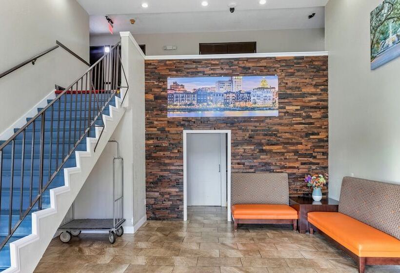 호텔 Days Inn By Wyndham Savannah Gateway I95