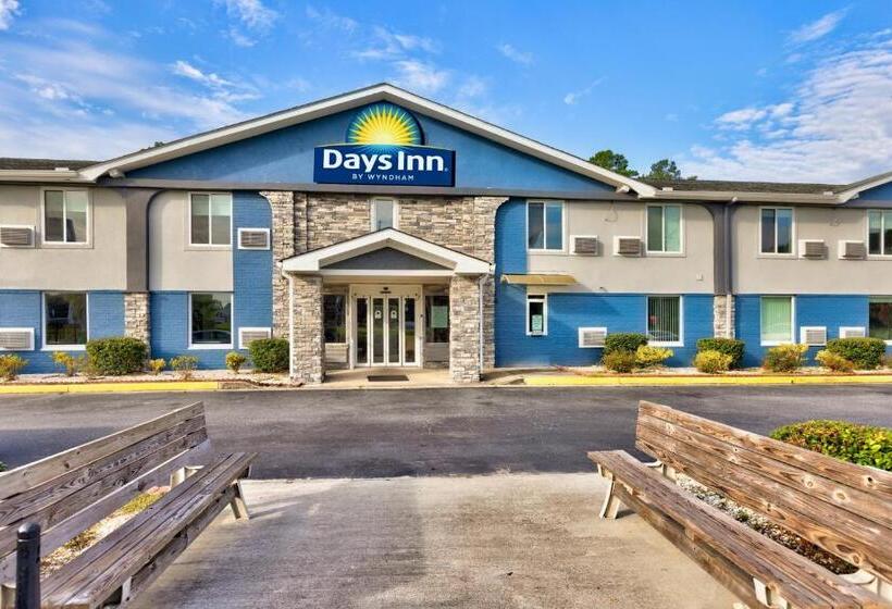호텔 Days Inn By Wyndham Savannah Gateway I95