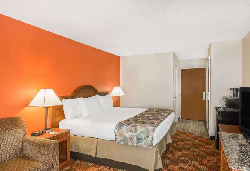 Отель Days Inn By Wyndham Shallotte