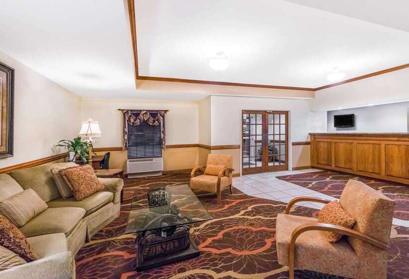 호텔 Days Inn By Wyndham Shallotte