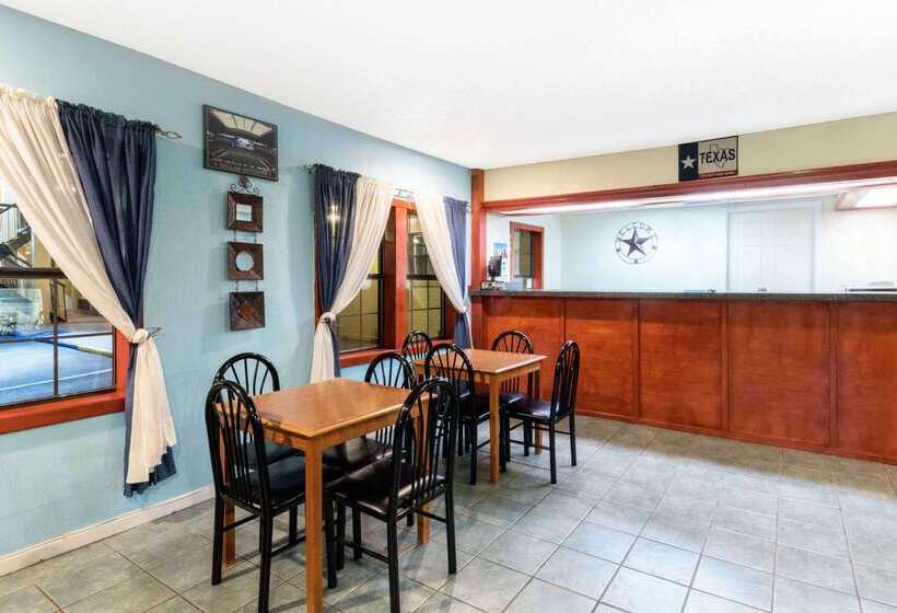 酒店 Days Inn By Wyndham Snyder