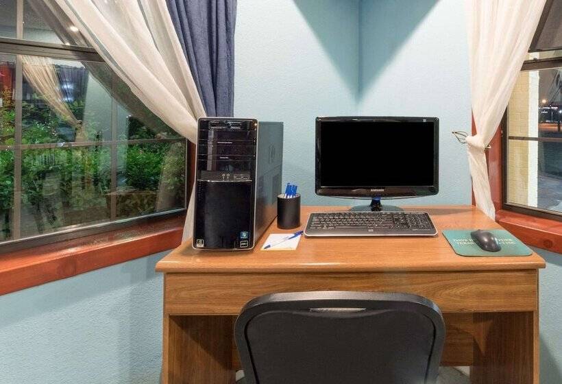 酒店 Days Inn By Wyndham Snyder