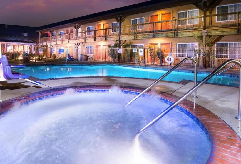 בית מלון כפרי Days Inn By Wyndham Lebec