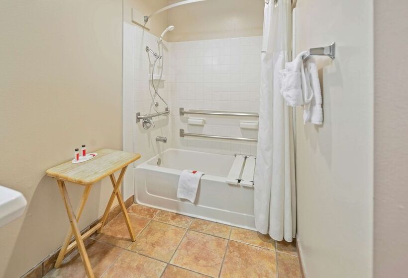 בית מלון כפרי Days Inn By Wyndham Lebec