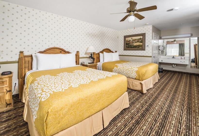 בית מלון כפרי Days Inn By Wyndham Lebec