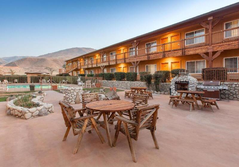 בית מלון כפרי Days Inn By Wyndham Lebec