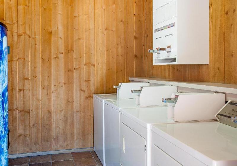 בית מלון כפרי Days Inn By Wyndham Lebec