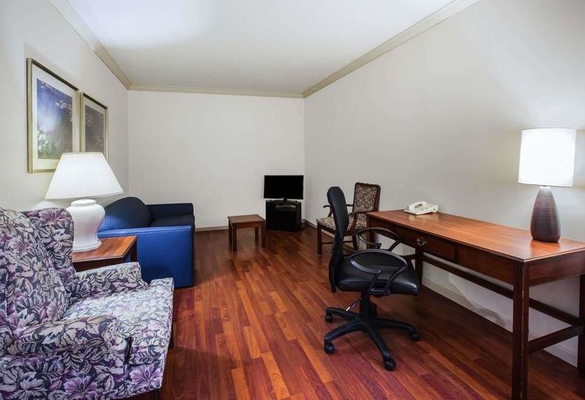 Отель Days Inn By Wyndham Midland