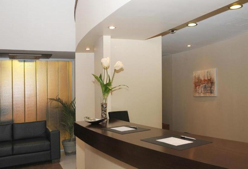 호텔 Del Bono Suites Art